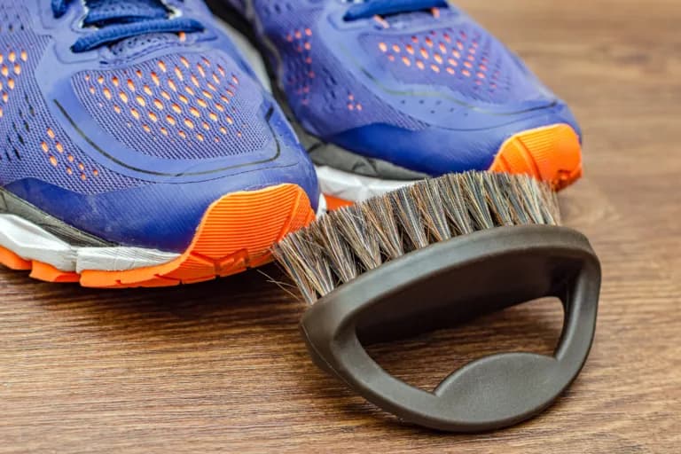 Jak prać buty Nike bez ich zniszczenia? Sprawdzone sposoby czyszczenia